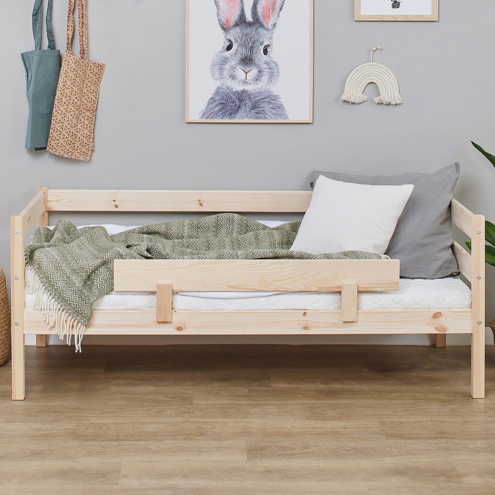 Hoppekids Shorty Daybed + Safety Rail
