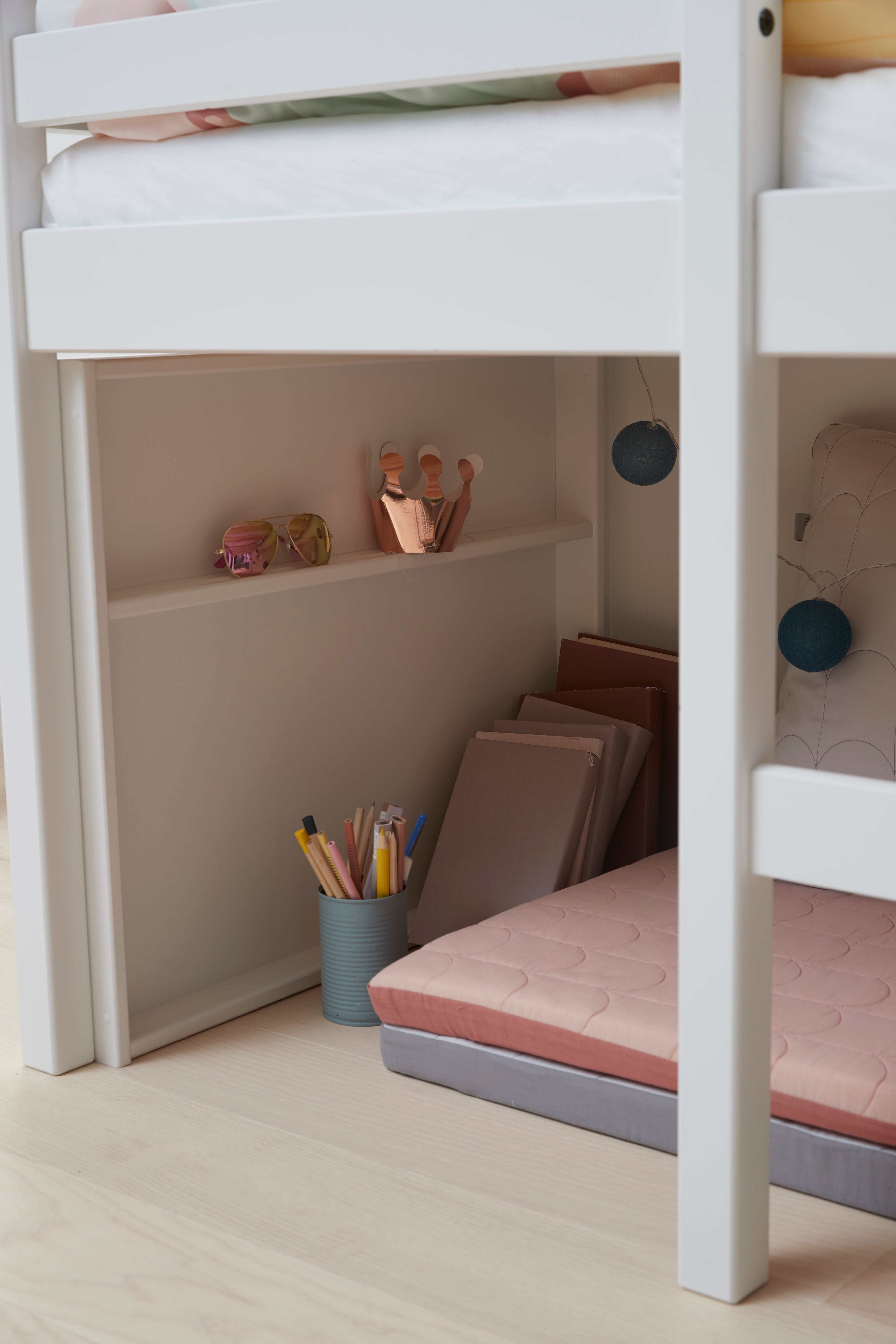 Alfred Sailor Midsleeper with Triangle/Blackboard