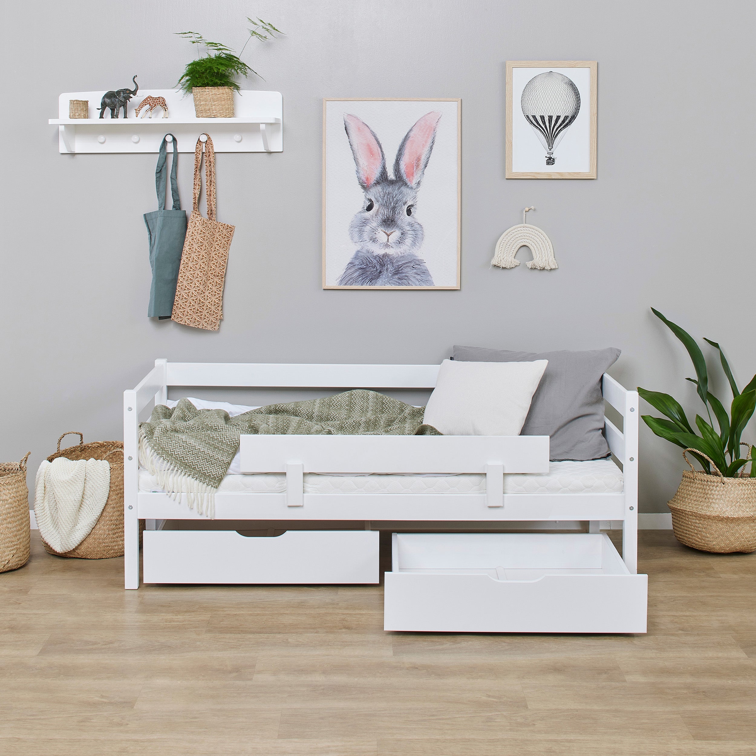 Hoppekids Shorty Daybed + Safety Rail/Drawers